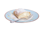 Topfenstrudelstück auf einem hellblauem Teller